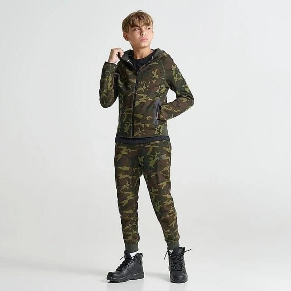 Nike Tech Fleece Sz Small (Boys') Camo Full-Zip Tracksuit FN9120 010/FN9118 010